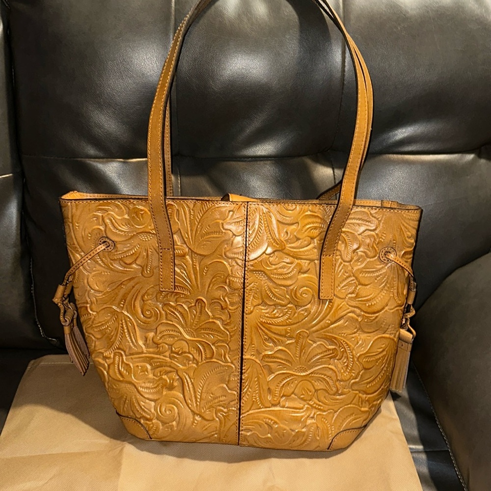 Make Offer! Patricia Nash Kemble Biscuit Tooled Tote Shoulder Bag Tassels
